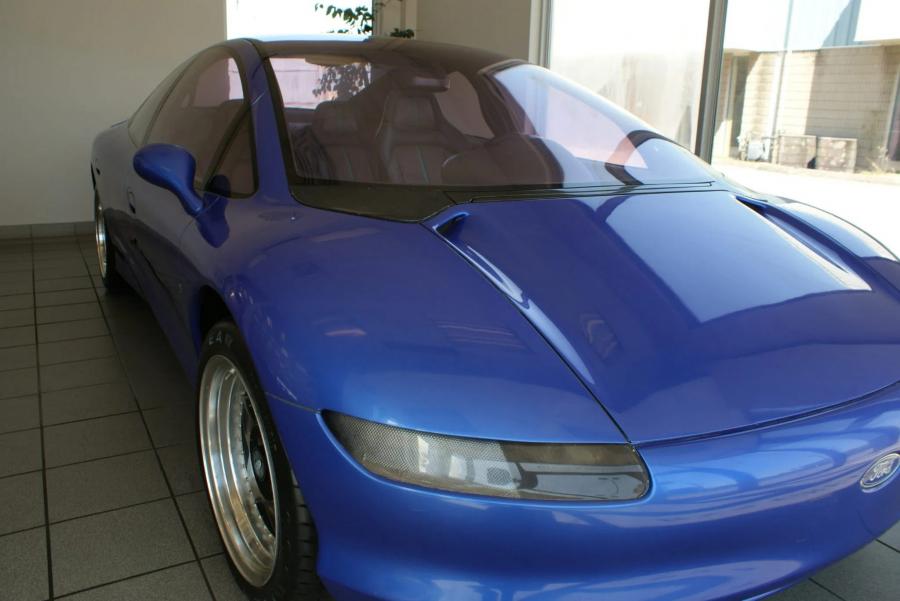 Детали экстерьера Ford Via Concept 1989 года  (фото 6 из 65)